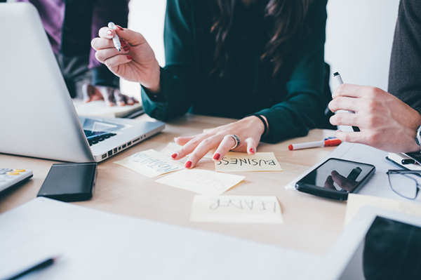 卡发短信平台是什么意思